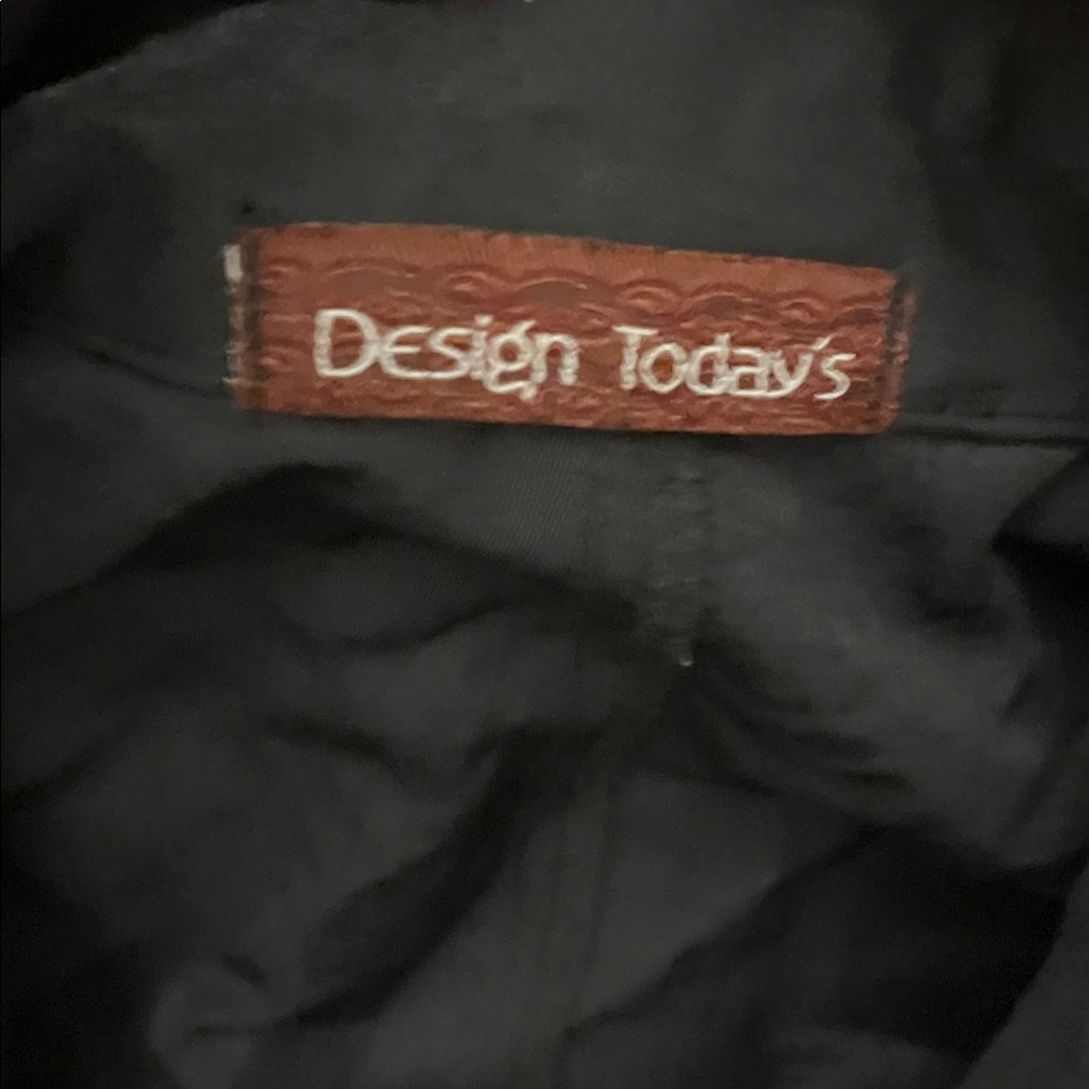 Vintage Women's Black Coat - Picture 3 of 6